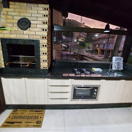 Apartamento 12 - Bombinhas - 200 Metros Da Praia Exteriör bild