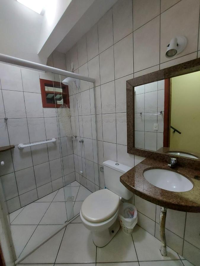 Apartamento 12 - Bombinhas - 200 Metros Da Praia Exteriör bild
