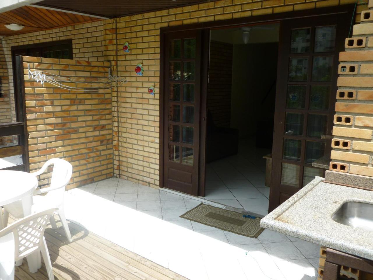 Apartamento 12 - Bombinhas - 200 Metros Da Praia Exteriör bild