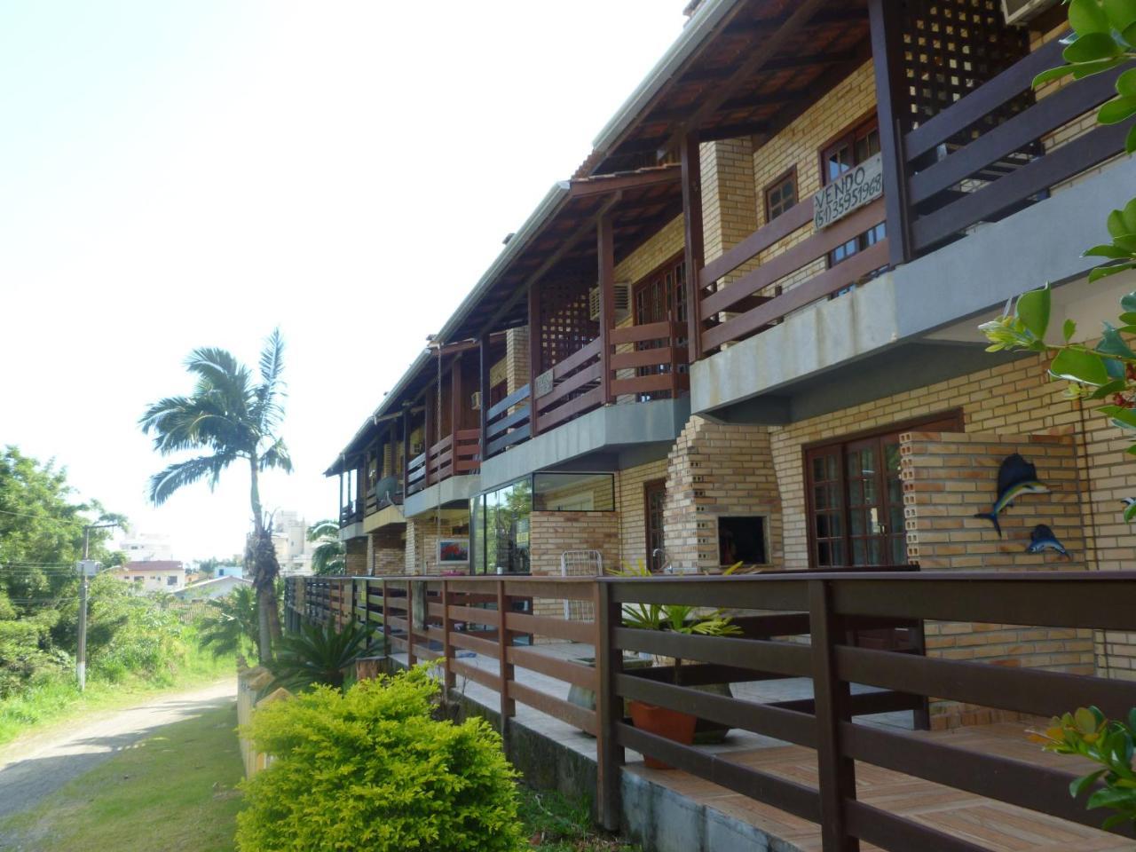 Apartamento 12 - Bombinhas - 200 Metros Da Praia Exteriör bild